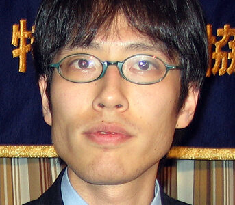 竹田恒泰の妻は能年玲奈似！子供は何人？夫婦仲や出会いについて！