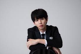 はじめしゃちょーの年収12億円説は本当？資産や世界ランキングも解説